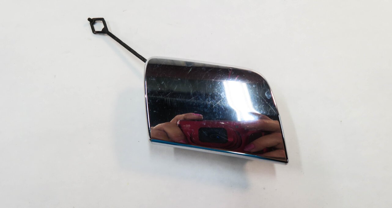 Thumbnail 2: 2013 MERCEDES GL450 (X166) REAR TOW HOOK COVER TRIM (CHROME)