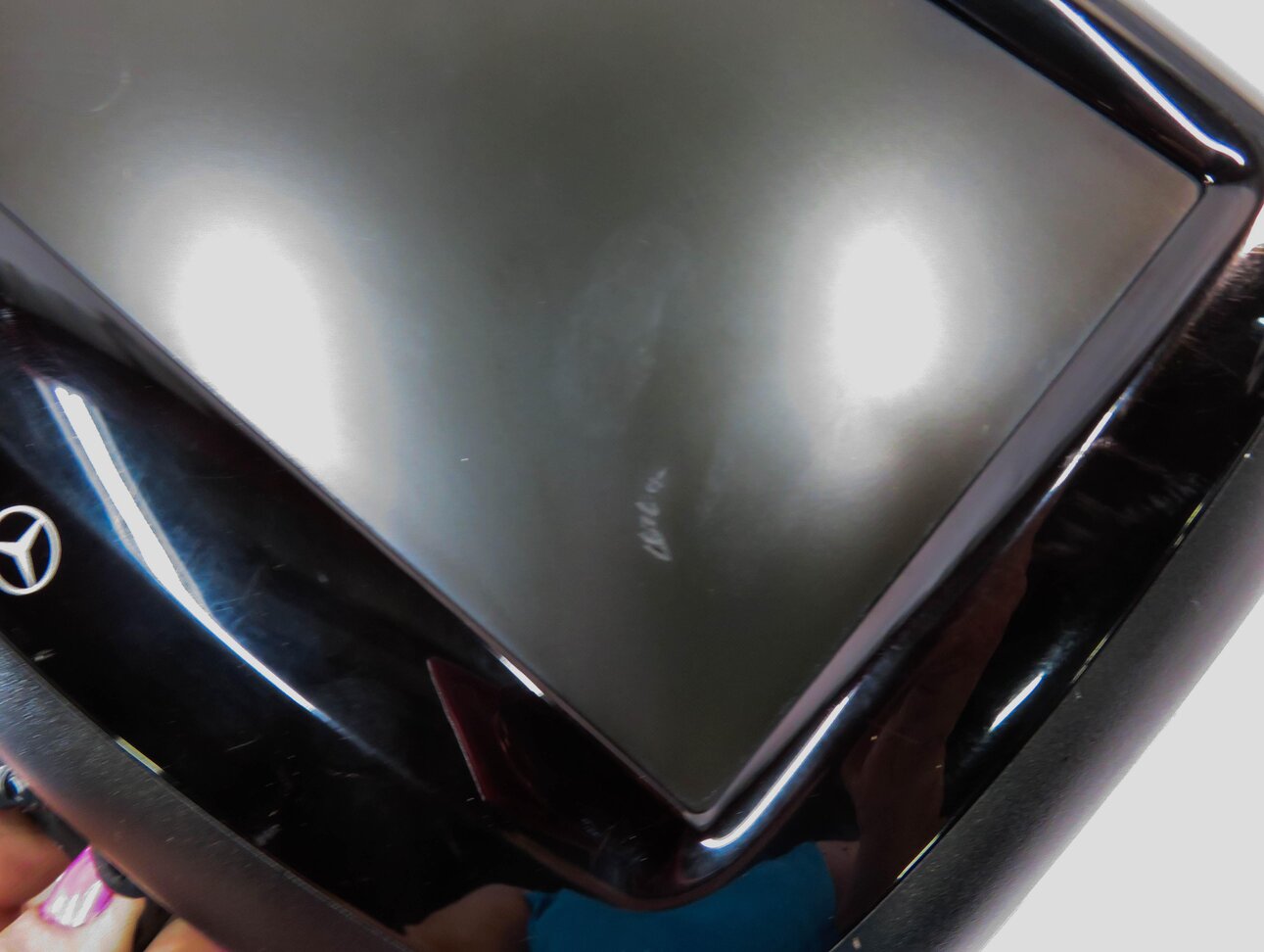 Thumbnail 10: 11-19 MERCEDES E GL ML S CLASS - REAR ENTERTAINMENT HEADREST VIDEO SCREEN