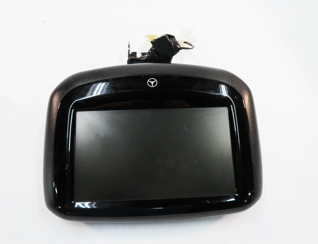 Thumbnail 6: 11-19 MERCEDES E GL ML S CLASS - REAR ENTERTAINMENT HEADREST VIDEO SCREEN