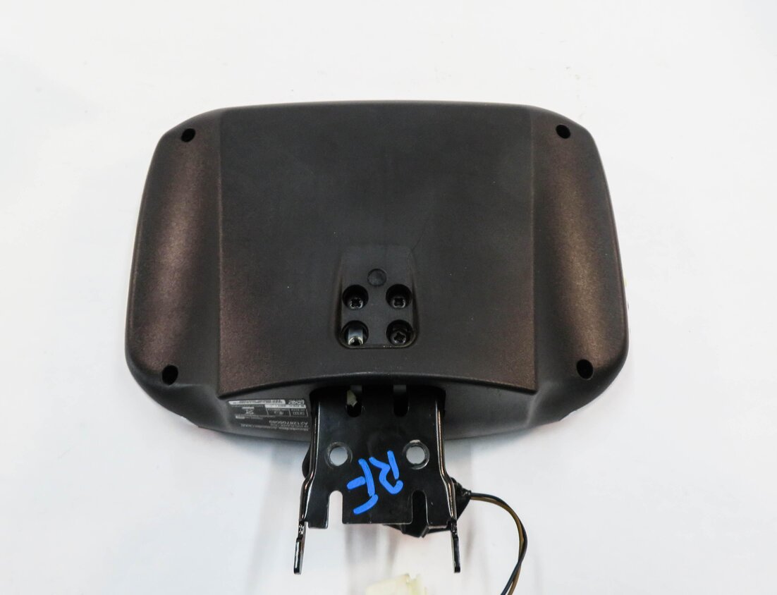 Thumbnail 7: 11-19 MERCEDES E GL ML S CLASS - REAR ENTERTAINMENT HEADREST VIDEO SCREEN