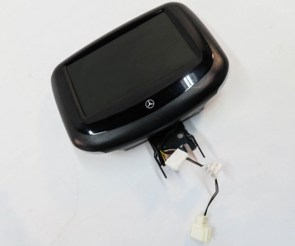 11-19 MERCEDES E GL ML S CLASS - REAR ENTERTAINMENT HEADREST VIDEO SCREEN