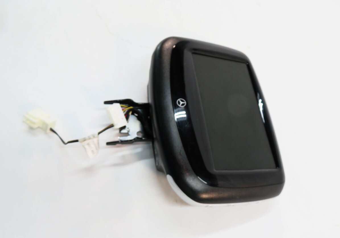 Thumbnail 5: 11-19 MERCEDES E GL ML S CLASS - REAR ENTERTAINMENT HEADREST VIDEO SCREEN
