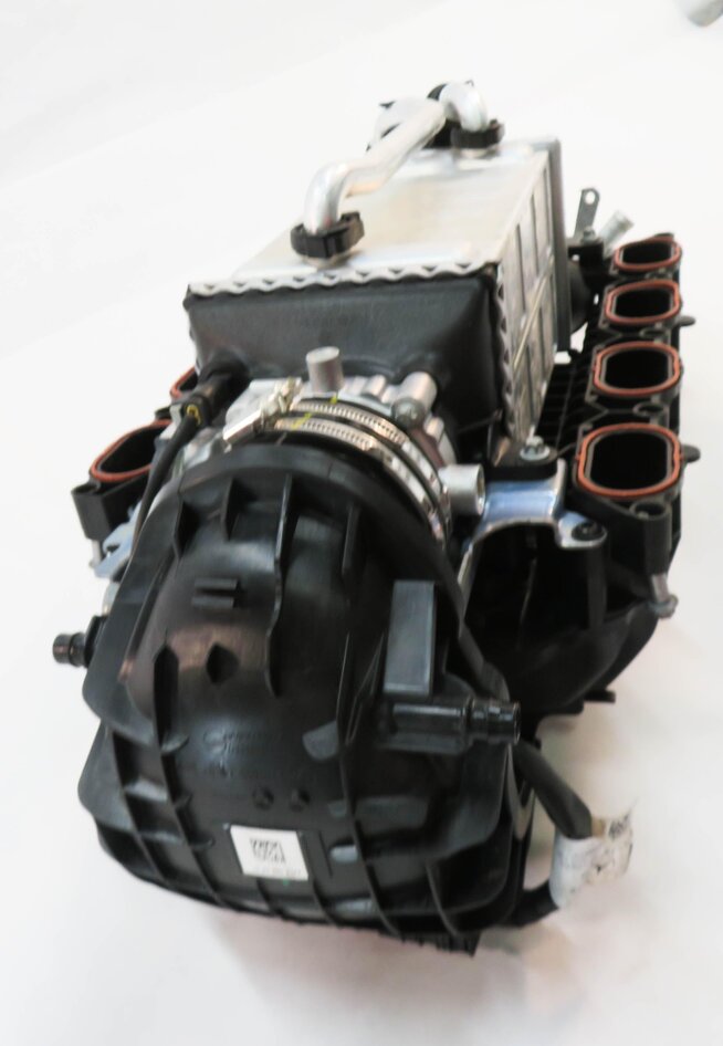 Thumbnail 3: 11-20 MERCEDES CL550 E550 GL450 GL550 GLS550 S550 SL550 - 4.6L INTAKE MANIFOLD