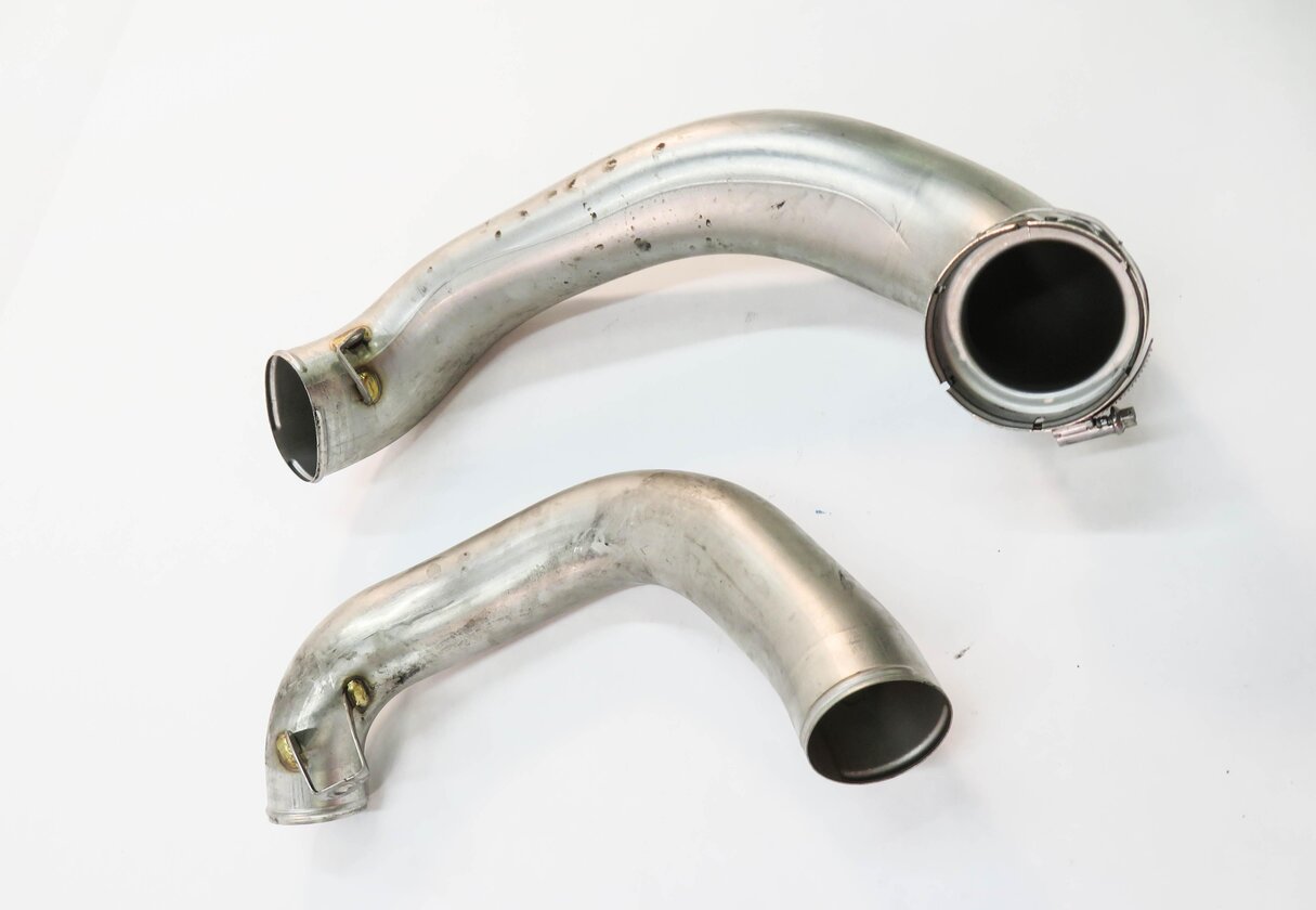 Thumbnail 2: 2013 MERCEDES GL450 (X166) 4.6L M278 ENGINE - RIGHT AIR INTAKE PIPE SET-2