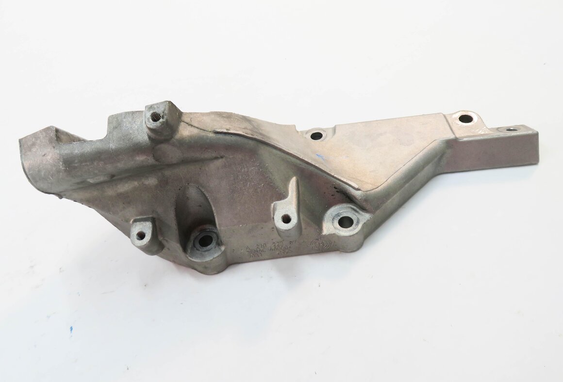 Thumbnail 2: 2013 MERCEDES GL450 (X166) 4.6L M278 ENGINE - LEFT MOTOR MOUNT BRACKET SET-2