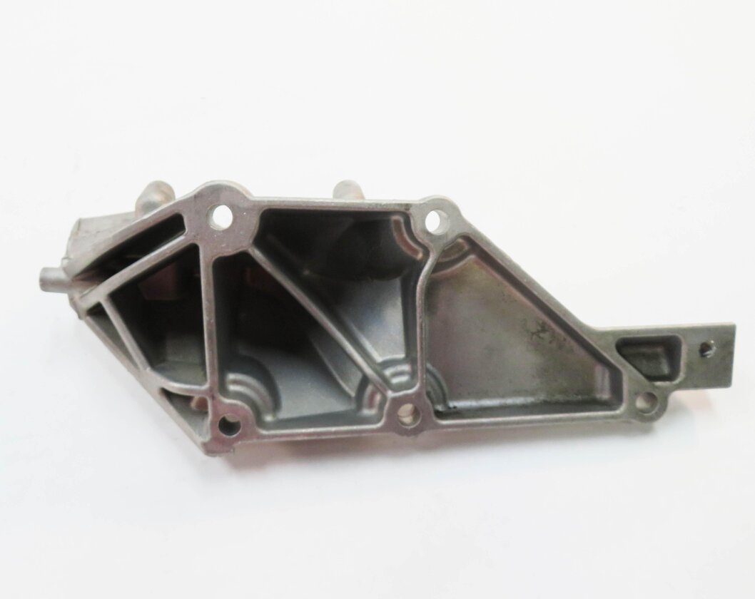 Thumbnail 5: 2013 MERCEDES GL450 (X166) 4.6L M278 ENGINE - LEFT MOTOR MOUNT BRACKET SET-2