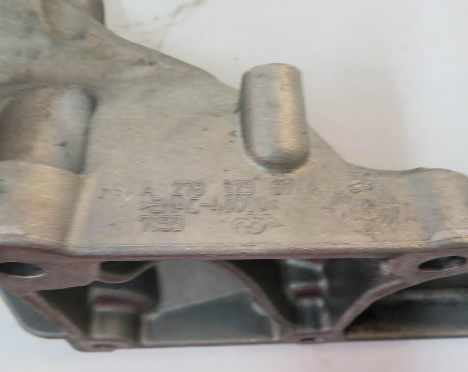 Thumbnail 6: 2013 MERCEDES GL450 (X166) 4.6L M278 ENGINE - LEFT MOTOR MOUNT BRACKET SET-2