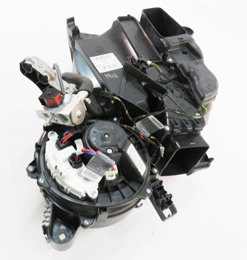 Thumbnail 4: 13-19 MERCEDES GL350 GL450 GL550 GLS350 GLS450 (W166 X166) REAR A/C BLOWER MOTOR