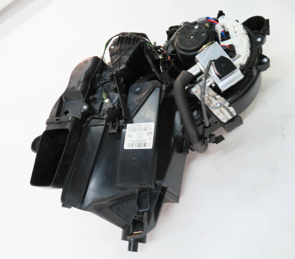 Thumbnail 6: 13-19 MERCEDES GL350 GL450 GL550 GLS350 GLS450 (W166 X166) REAR A/C BLOWER MOTOR