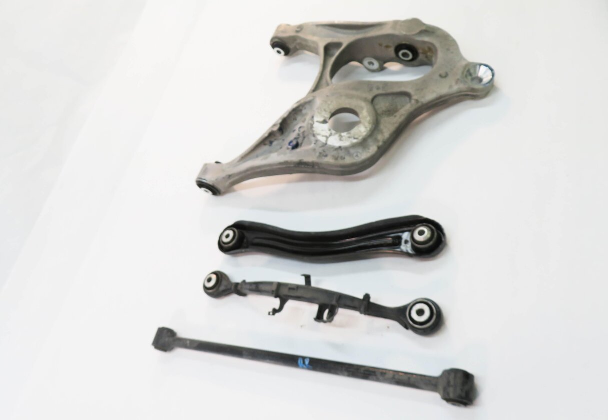 Thumbnail 4: 12-19 MERCEDES GL350 GL450 GL550 ML350 (W166 X166) RIGHT REAR CONTROL ARM SET