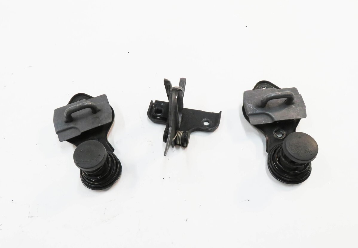 Thumbnail 5: 2007 MERCEDES GL450 (X164) FRONT HOOD SAFETY LATCH STRIKER SPRING SET-3