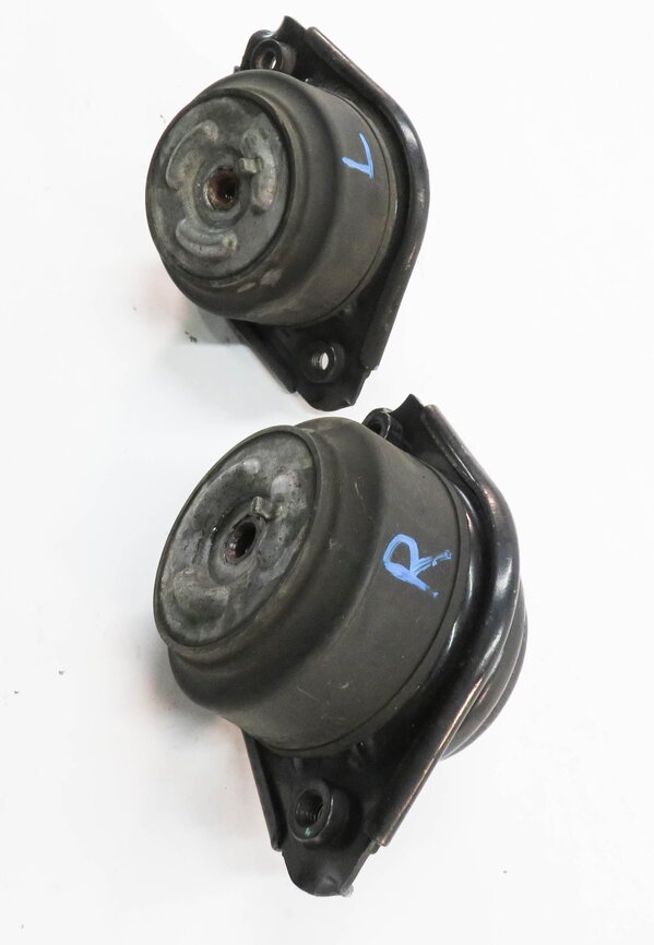 Thumbnail 3: 2007 MERCEDES GL450 (X164) 4.6L M273 V8 ENGINE - LEFT & RIGHT MOTOR MOUNT SET-2