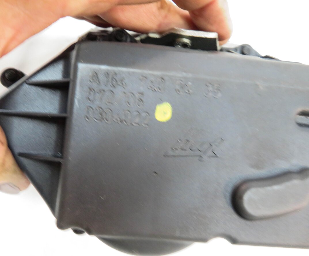 Thumbnail 8: 2007 MERCEDES GL450 (X164) REAR TRUNK LOCK LATCH ACTUATOR