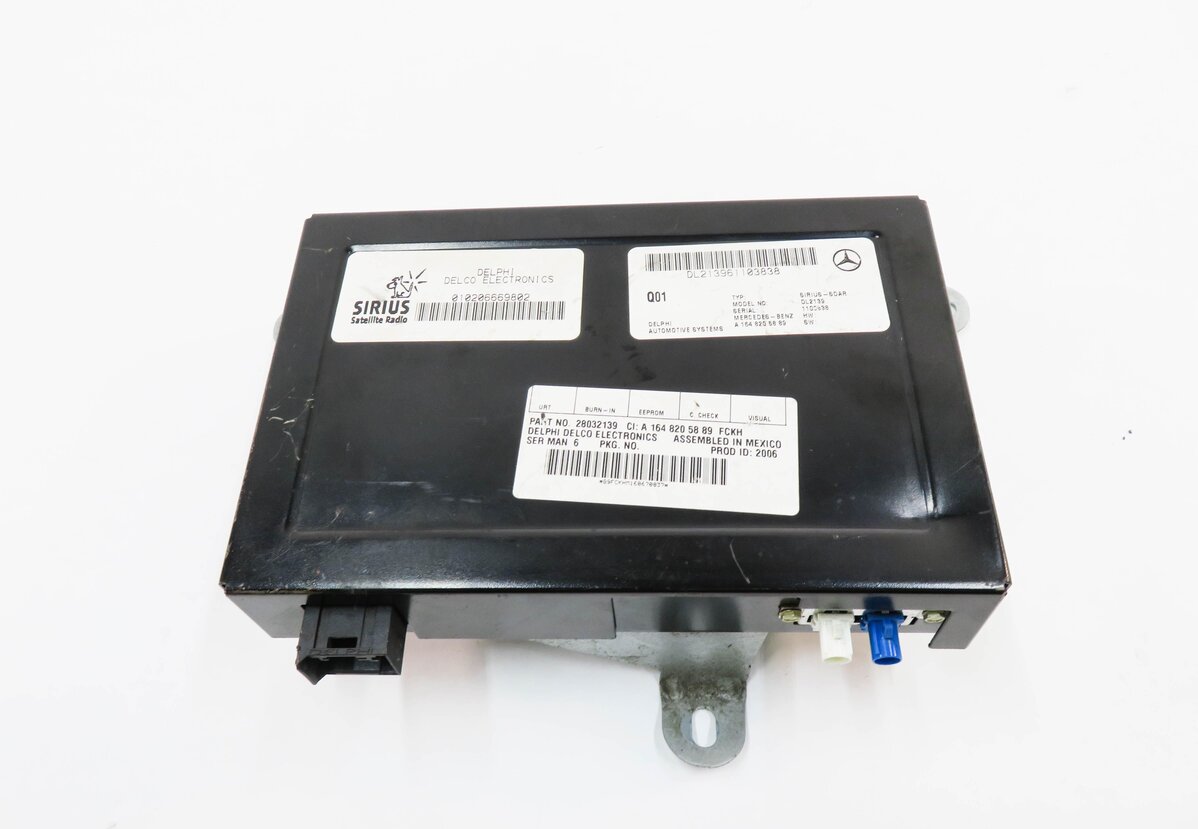Thumbnail 2: 06-08 MERCEDES C350 E320 E350 GL320 GL450 ML350 CLS - SIRIUS SATELLITE RECEIVER