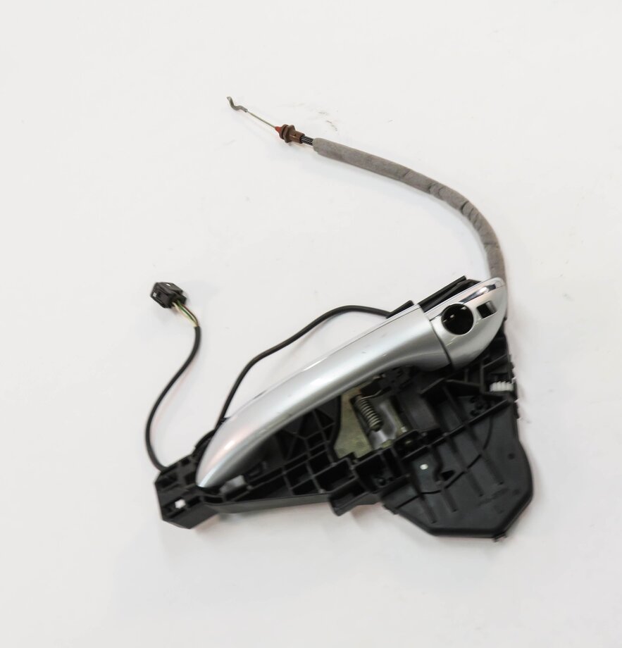 2007 MERCEDES GL450 (X164) LEFT FRONT DRIVER DOOR HANDLE (IRIDIUM SILVER 775U)