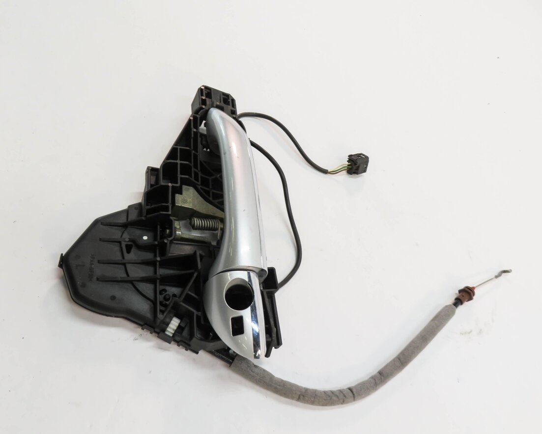 Thumbnail 3: 2007 MERCEDES GL450 (X164) LEFT FRONT DRIVER DOOR HANDLE (IRIDIUM SILVER 775U)