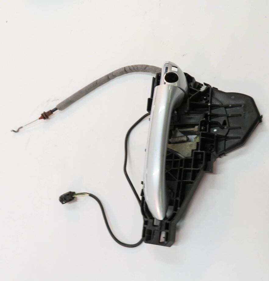Thumbnail 4: 2007 MERCEDES GL450 (X164) LEFT FRONT DRIVER DOOR HANDLE (IRIDIUM SILVER 775U)
