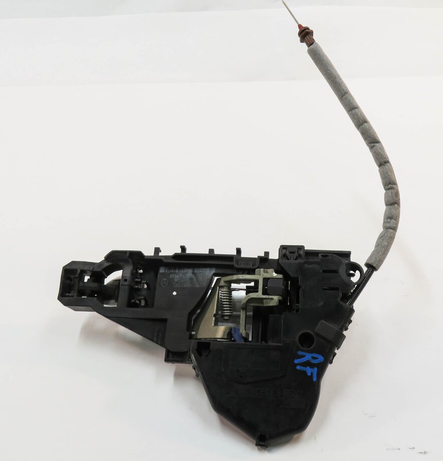 Thumbnail 6: 2007 MERCEDES GL450 (X164) RIGHT FRONT PASSENGER DOOR HANDLE (IRIDIUM SILVER)
