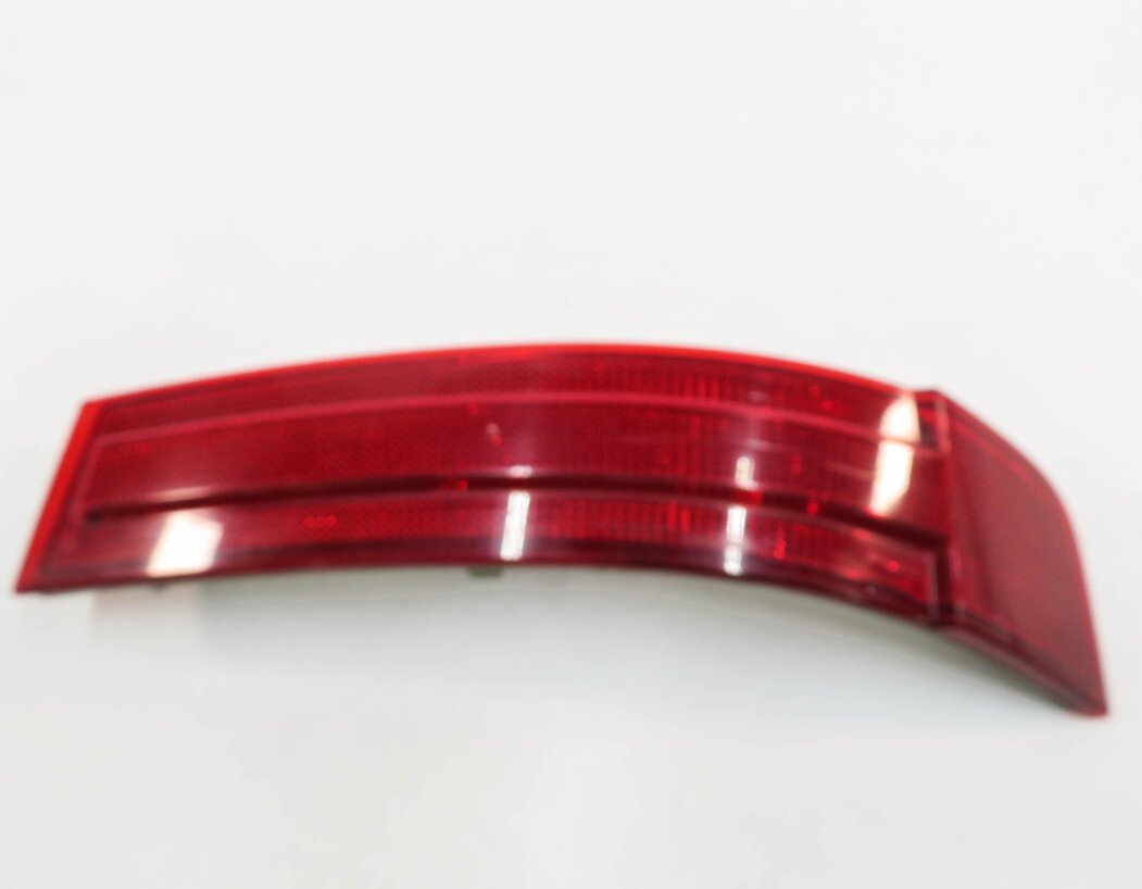Thumbnail 2: 2007 MERCEDES GL450 (X164) RIGHT PASSENGER REAR BUMPER MARKER REFLECTOR