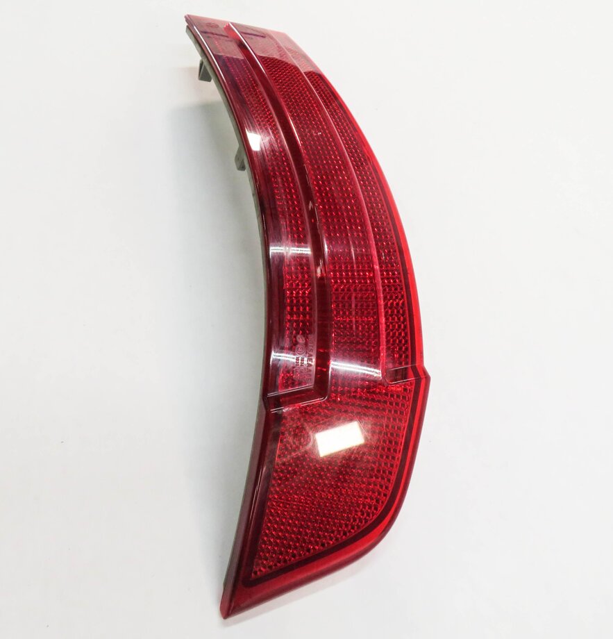 Thumbnail 3: 2007 MERCEDES GL450 (X164) RIGHT PASSENGER REAR BUMPER MARKER REFLECTOR