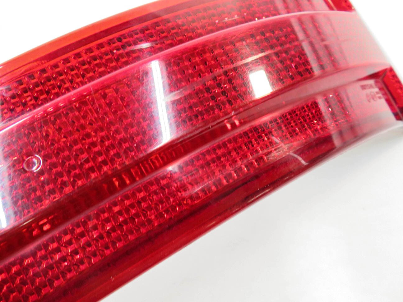 Thumbnail 9: 2007 MERCEDES GL450 (X164) RIGHT PASSENGER REAR BUMPER MARKER REFLECTOR