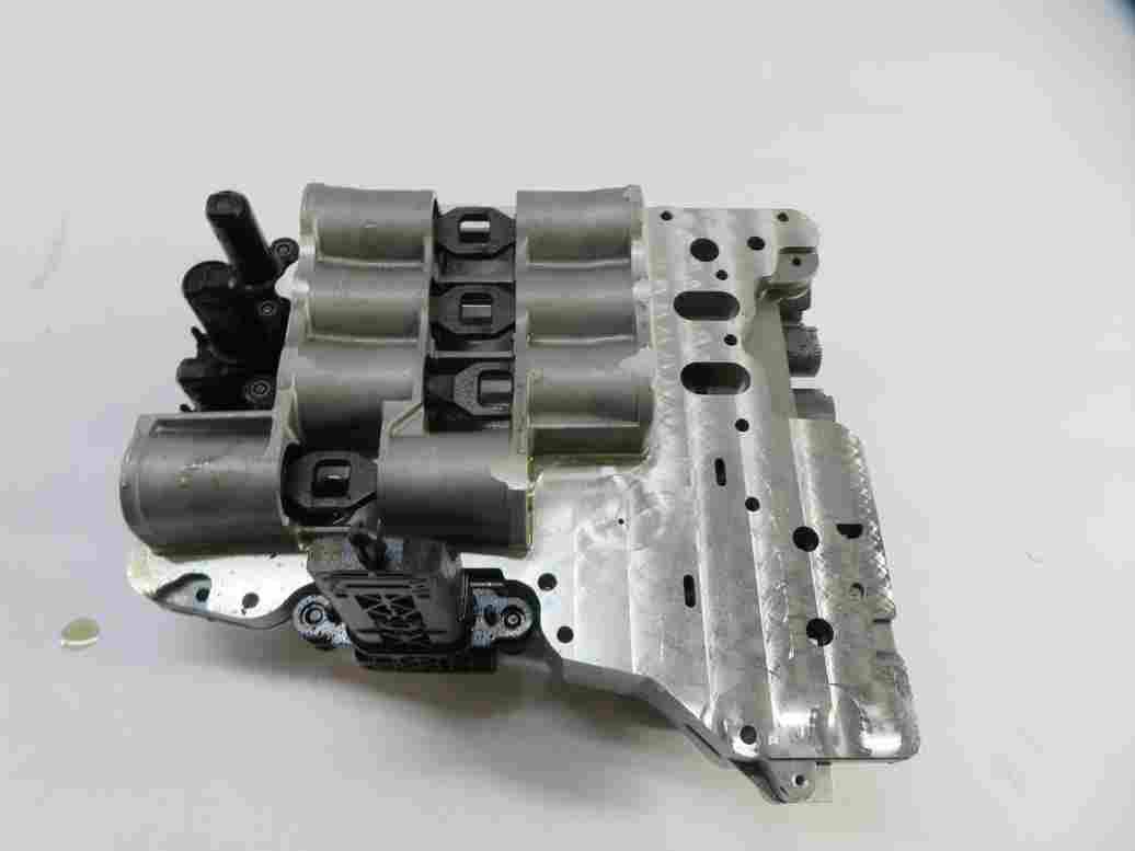 Thumbnail 4: 12-17 BMW M5 M6 (F06 F10 F12 F13) DCT TRANSMISSION VALVE BODY w/ MECHATRONIC