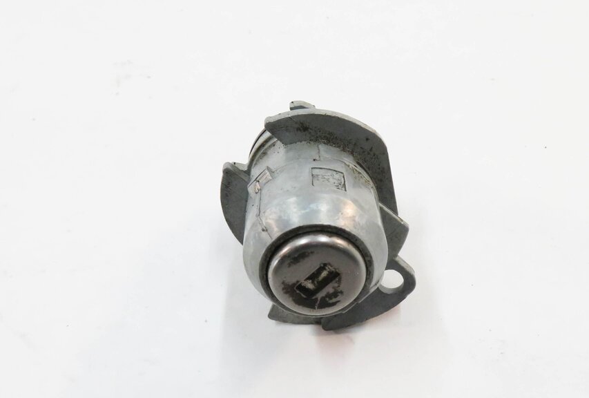Thumbnail 5: 2017 BMW M6 ///M (F13) LEFT FRONT DRIVER DOOR HANDLE LOCK CYLINDER w/ KEY