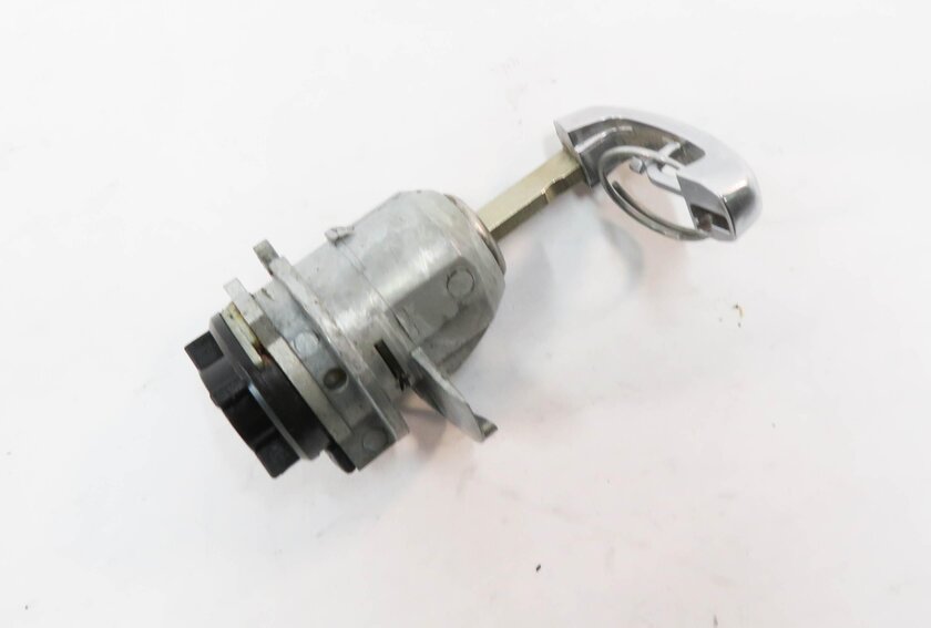 Thumbnail 9: 2017 BMW M6 ///M (F13) LEFT FRONT DRIVER DOOR HANDLE LOCK CYLINDER w/ KEY