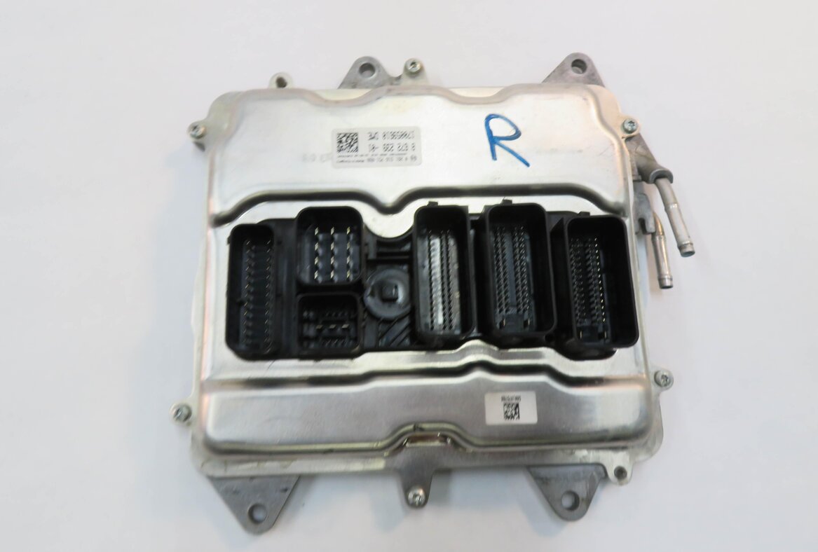 Thumbnail 4: 2017 BMW M6 ///M (F13) 4.4L S63B ENGINE - ECM DME CAS IMMOBILIZER MODULE KEY SET