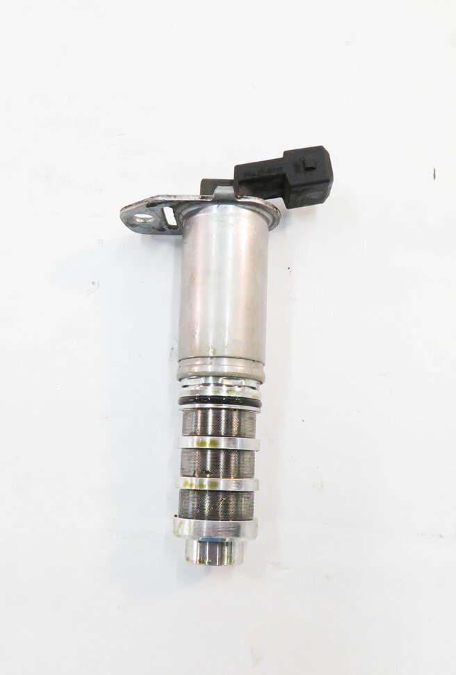Thumbnail 5: 2017 BMW M6 ///M (F13) 4.4L S63B V8 ENGINE - VVT VANOS TIMING SOLENOID VALVE