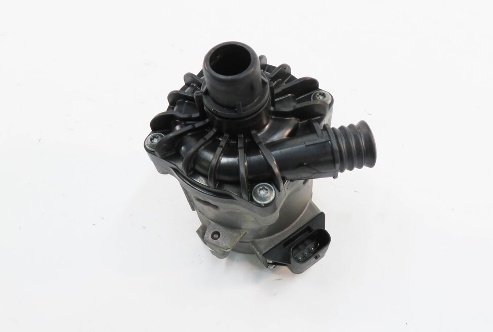 Thumbnail 2: 2017 BMW M6 ///M (F13) 4.4L S63B V8 ENGINE - ELECTRIC WATER COOLANT PUMP MOTOR