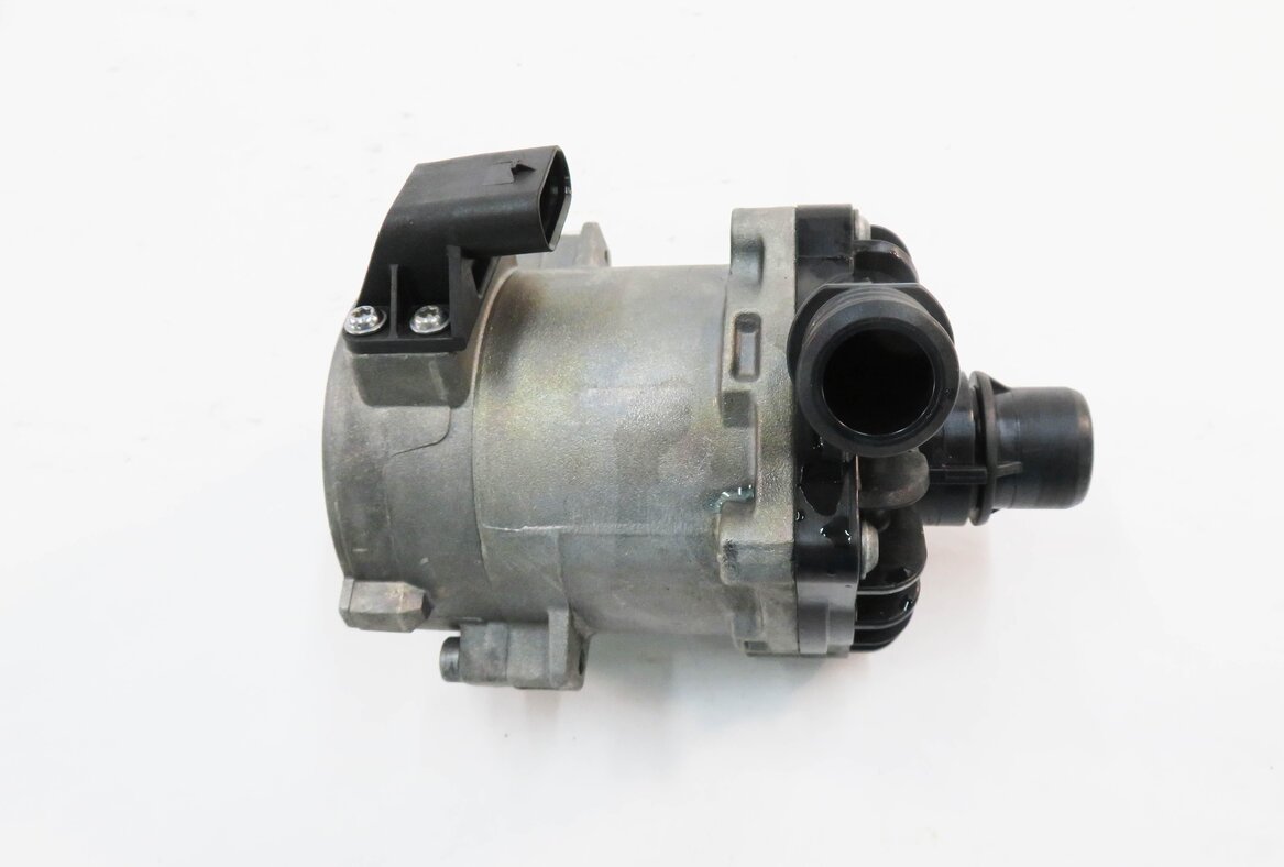 Thumbnail 5: 2017 BMW M6 ///M (F13) 4.4L S63B V8 ENGINE - ELECTRIC WATER COOLANT PUMP MOTOR