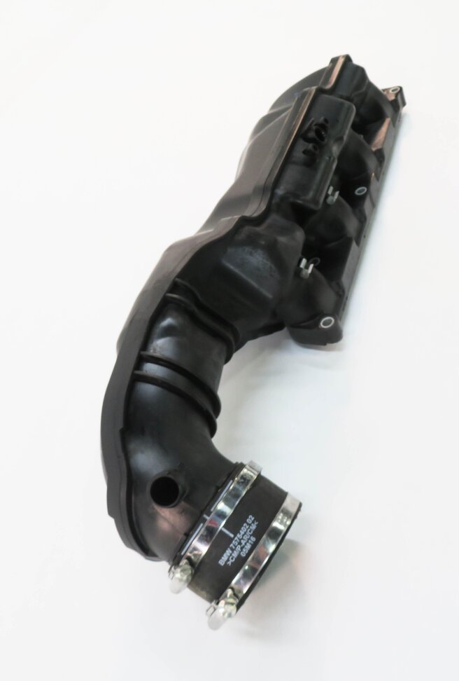 Thumbnail 4: 2012-2019 BMW M5 M6 ///M (F06 F12 F13) 4.4L S63 ENGINE - RIGHT INTAKE MANIFOLD