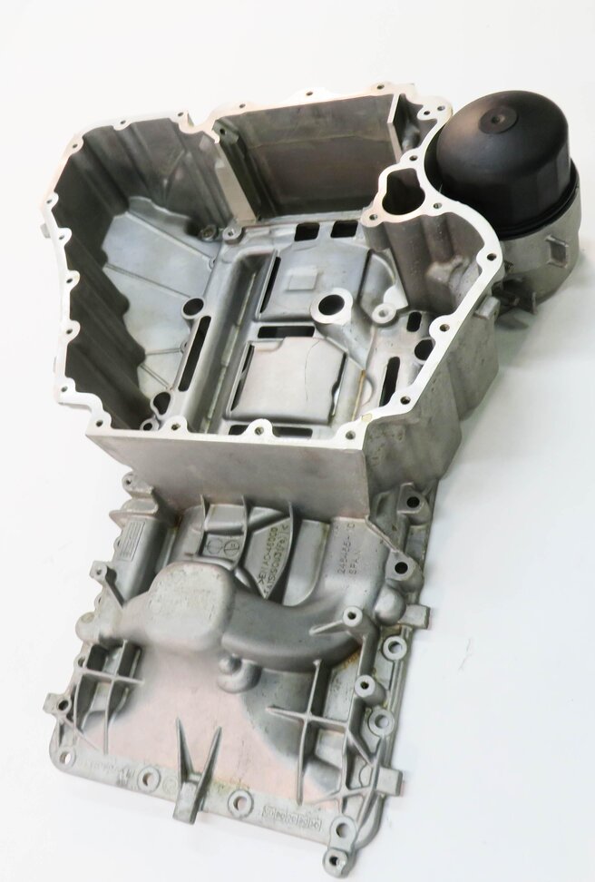 Thumbnail 2: 2012-2019 BMW M5 M6 (F06 F10 F12 F13) 4.4L S63 V8 ENGINE - UPPER OIL PAN CRADLE
