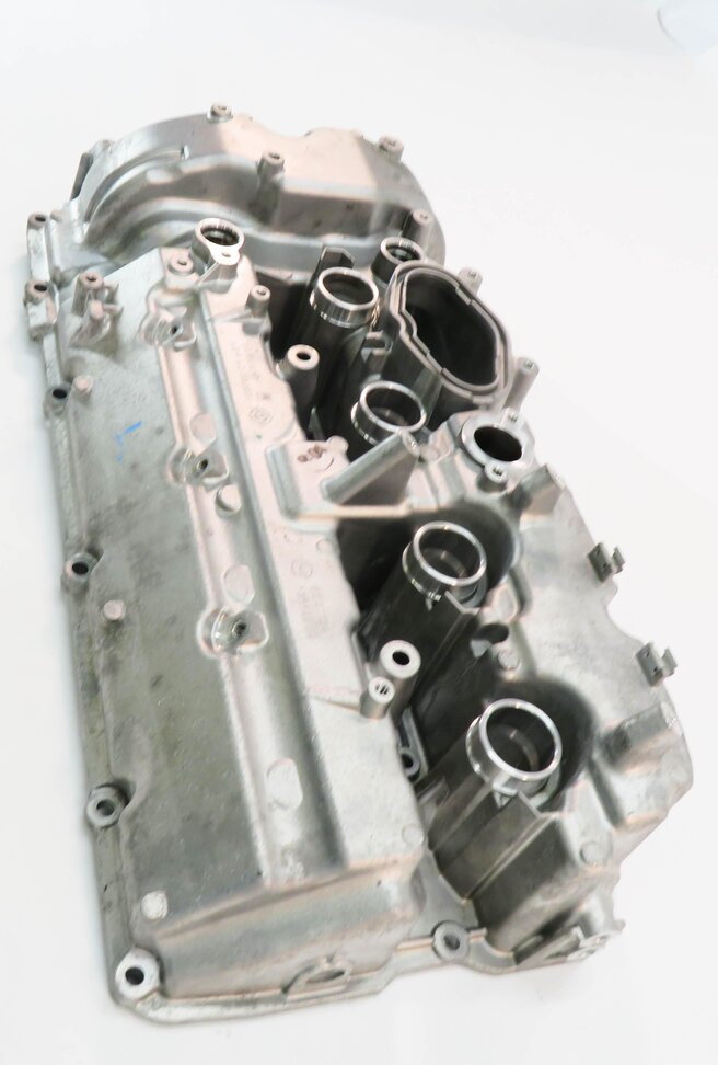Thumbnail 4: 2016-2019 BMW M6 ///M (F06 F12 F13) 4.4L S63B V8 ENGINE - LEFT VALVE COVER