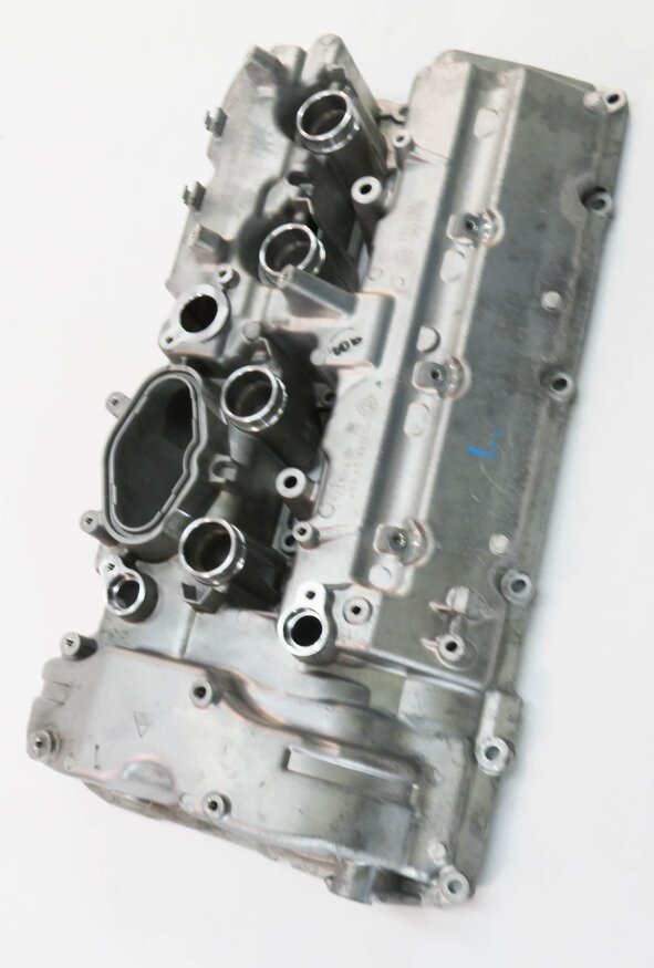 Thumbnail 5: 2016-2019 BMW M6 ///M (F06 F12 F13) 4.4L S63B V8 ENGINE - LEFT VALVE COVER