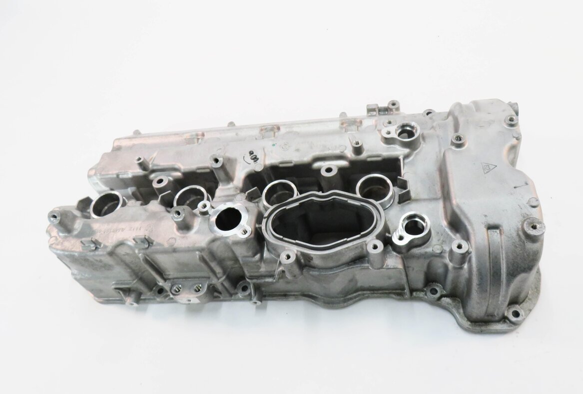 Thumbnail 6: 2016-2019 BMW M6 ///M (F06 F12 F13) 4.4L S63B V8 ENGINE - LEFT VALVE COVER