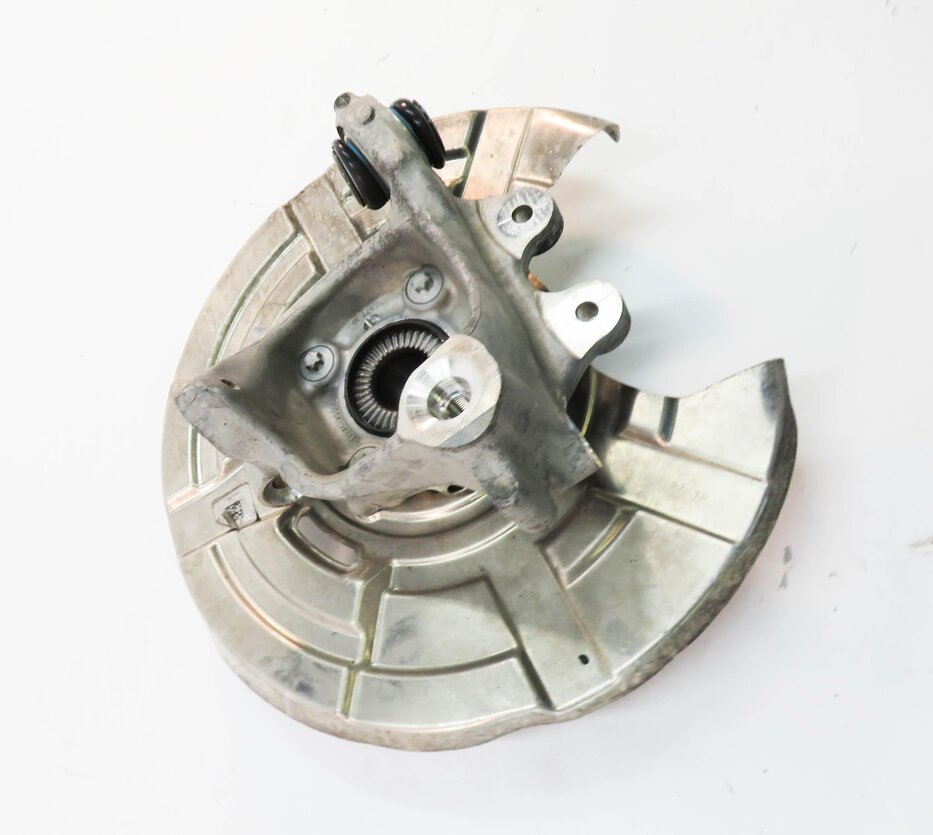 Thumbnail 2: 2012-2018 BMW M6 ///M (F12 F13) 2-DOOR LEFT DRIVER REAR SPINDLE KNUCKLE HUB