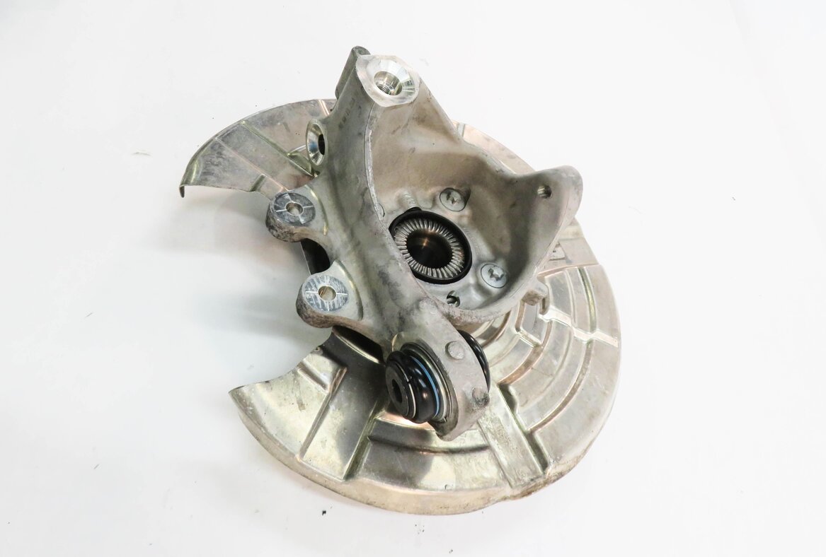 Thumbnail 3: 2012-2018 BMW M6 ///M (F12 F13) 2-DOOR LEFT DRIVER REAR SPINDLE KNUCKLE HUB
