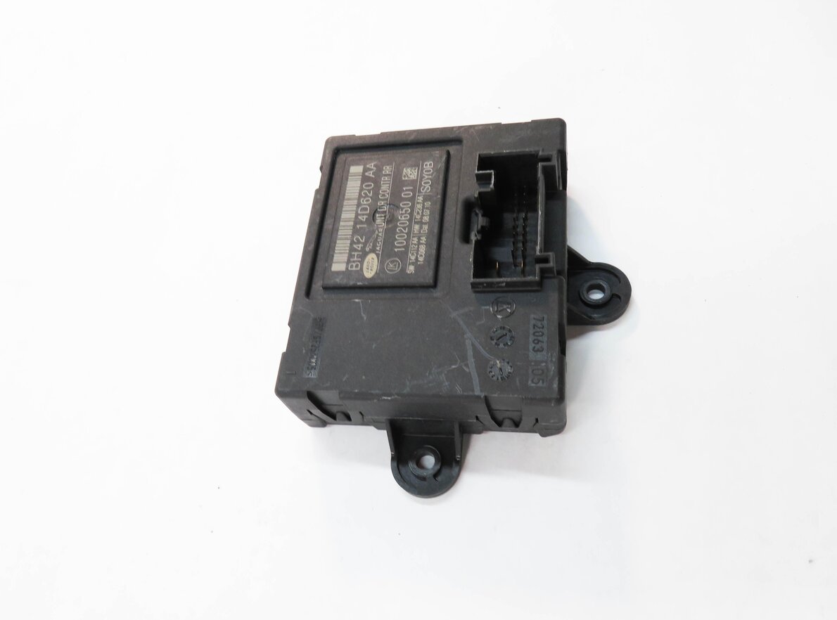 Thumbnail 3: 2011 LAND ROVER LR4 - RIGHT REAR DOOR CONTROL MODULE