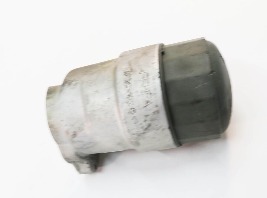 Thumbnail 2: 2011 LAND ROVER LR4 - 5.0L AJ133 V8 ENGINE OIL FILTER HOUSING w/ CAP