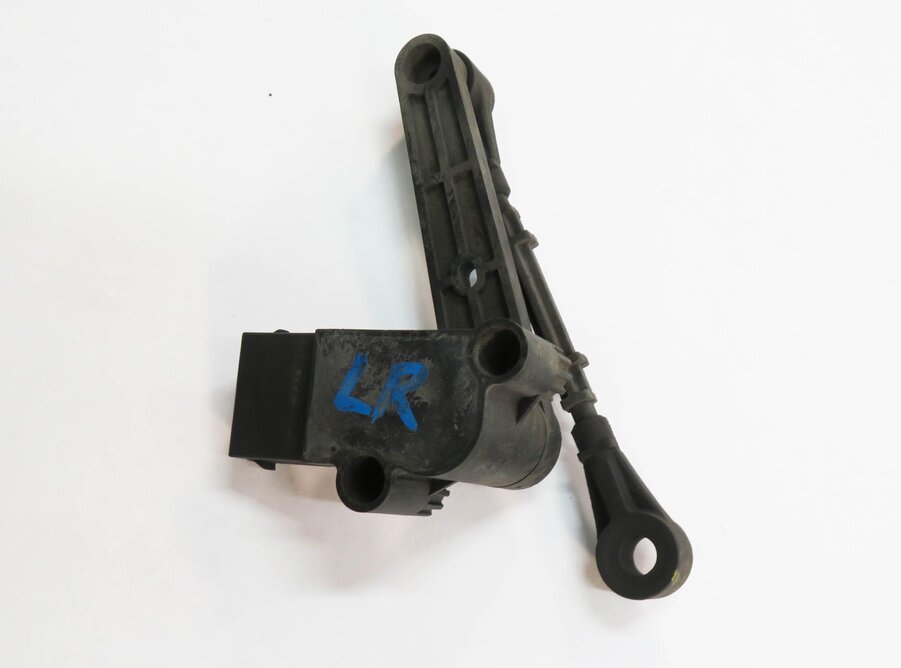 Thumbnail 2: 2011 LAND ROVER LR4 - LEFT DRIVER REAR SUSPENSION HEIGHT LEVEL SENSOR