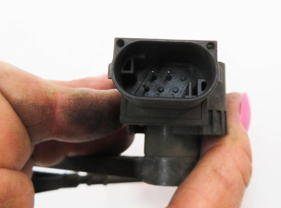 Thumbnail 4: 2011 LAND ROVER LR4 - LEFT DRIVER REAR SUSPENSION HEIGHT LEVEL SENSOR