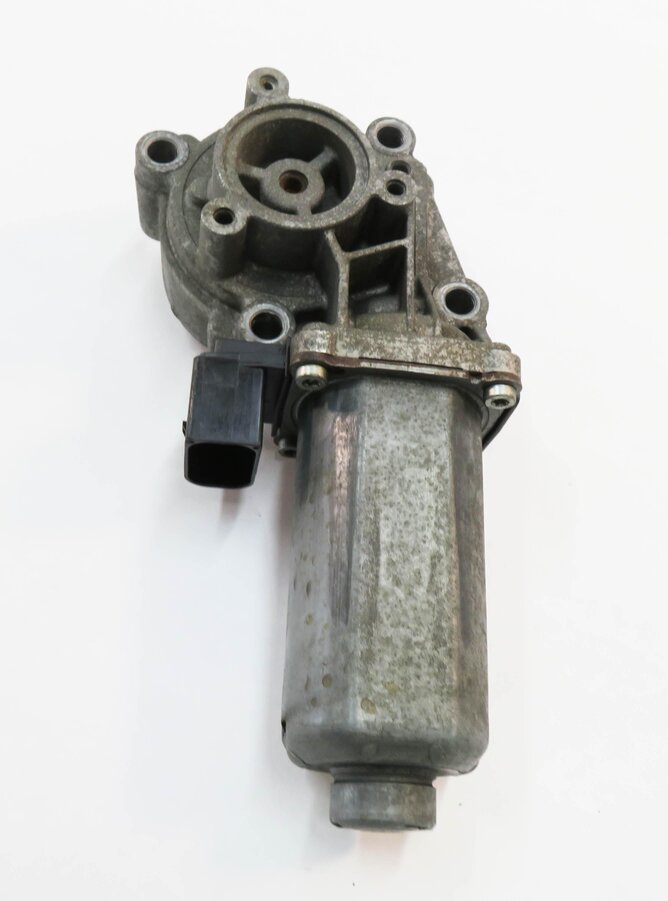 Thumbnail 2: 05-16 LR3 LR4 / RANGE ROVER SPORT (L320 L322) TRANSFER CASE ELECTRIC SHIFT MOTOR