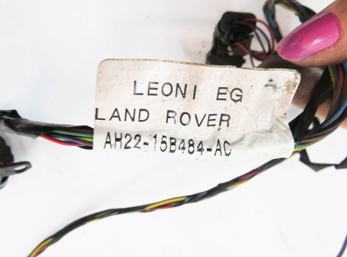 Thumbnail 6: 2011 LAND ROVER LR4 - REAR PDC PARK DISTANCE SENSOR SET w/ HARNESS (BLACK)