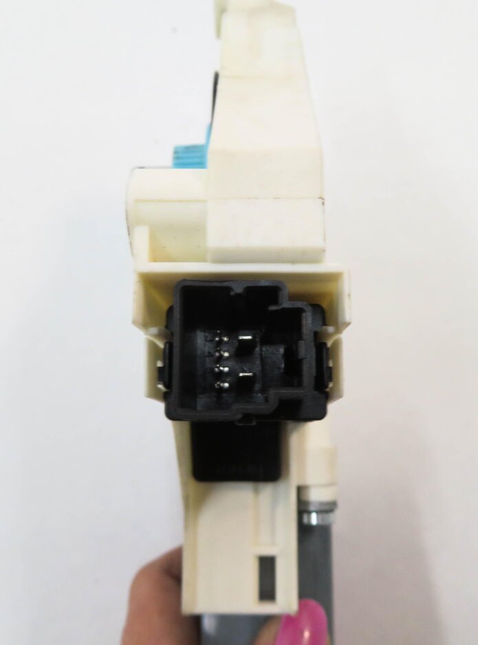 Thumbnail 6: 2010-2016 LR4 RANGE ROVER SPORT (L320) RIGHT FRONT PASSENGER POWER WINDOW MOTOR