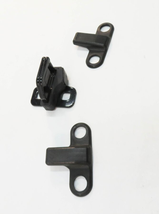 Thumbnail 3: 2011 LAND ROVER LR4 - REAR TRUNK UPPER HATCH LATCH STRIKER PLATE SET-3