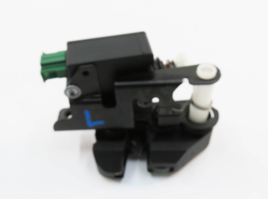 Thumbnail 5: 2011 LAND ROVER LR4 - LEFT DRIVER REAR TRUNK LOWER LOCK LATCH ACTUATOR