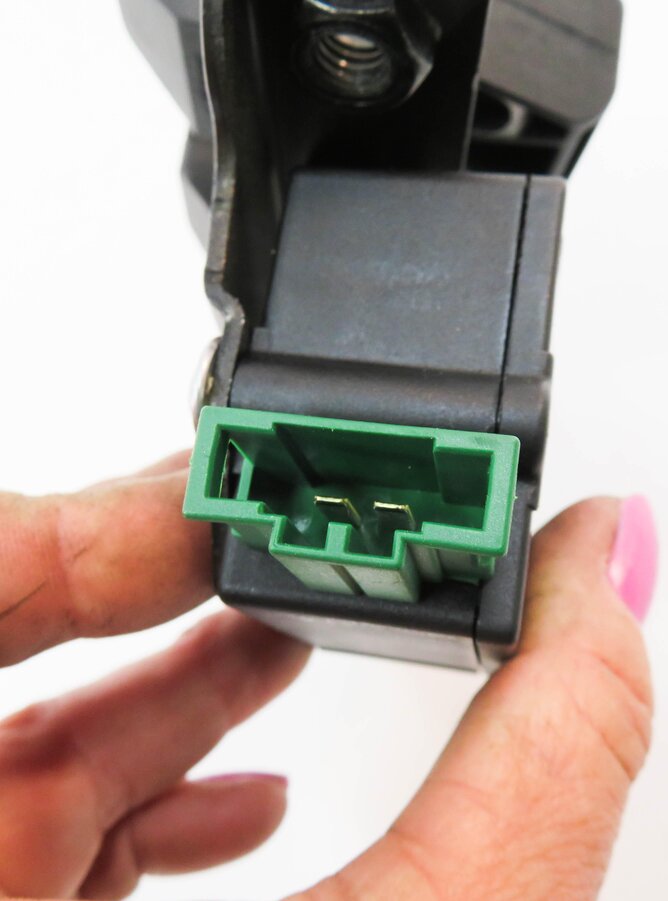 Thumbnail 8: 2011 LAND ROVER LR4 - LEFT DRIVER REAR TRUNK LOWER LOCK LATCH ACTUATOR