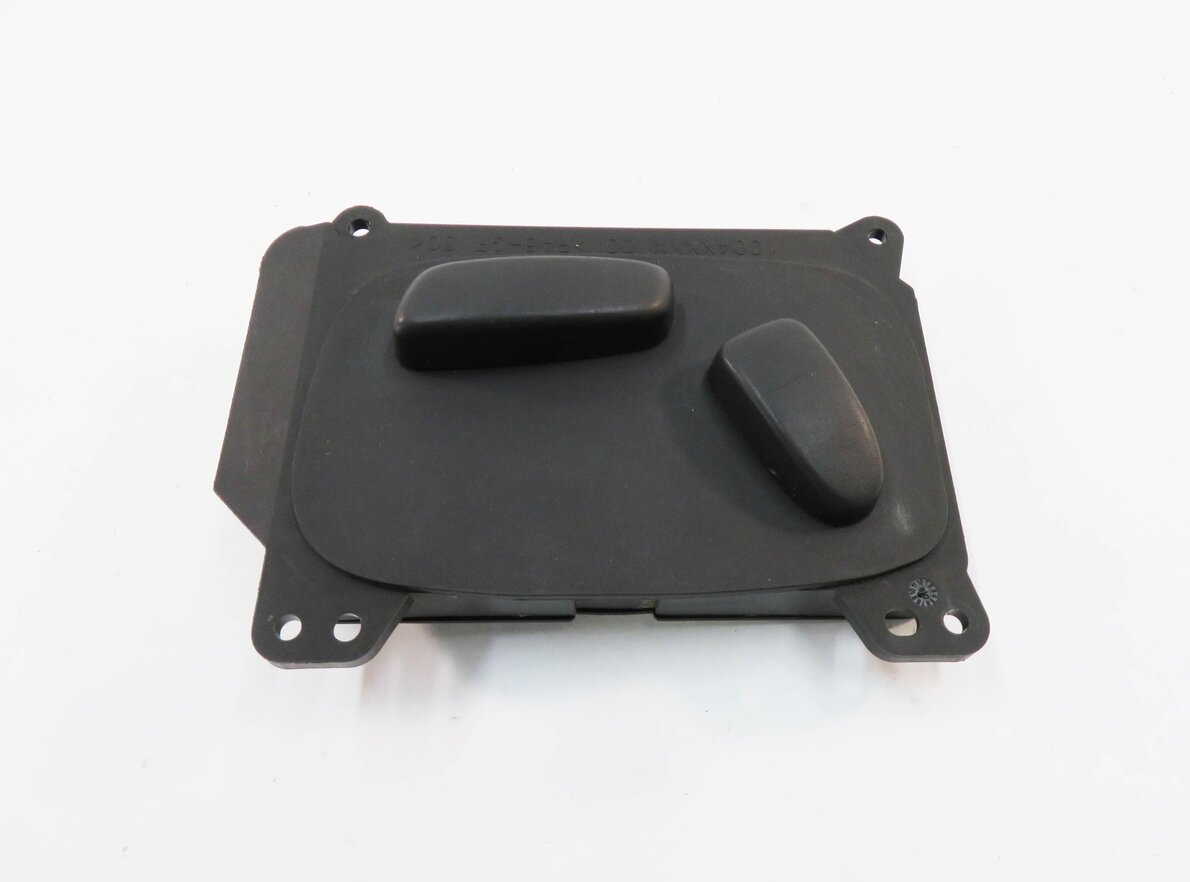 Thumbnail 5: 2011 LAND ROVER LR4 - RIGHT FRONT PASSENGER SEAT ADJUSTMENT SWITCH BUTTON